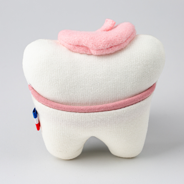 Camélia-4 Peluche de dent de lait nommée Camélia pour enfants