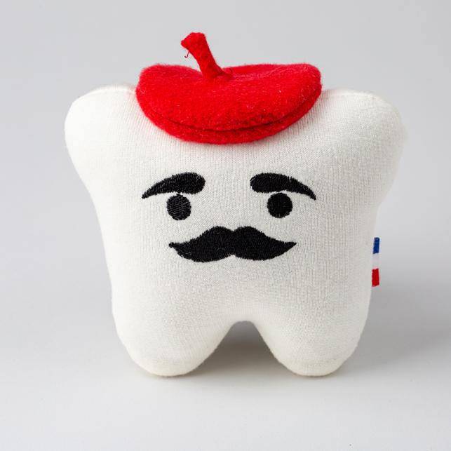 Yorik Peluche en forme de dent de lait nommée Yorik pour enfants