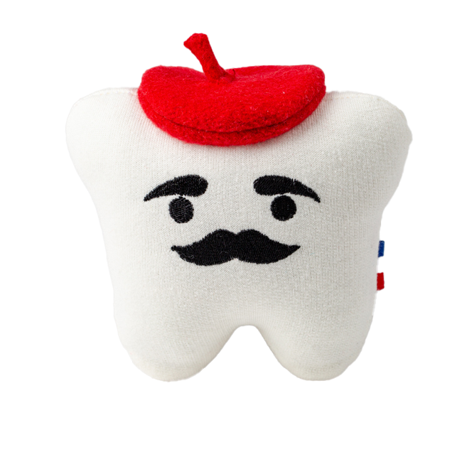 Yorik Yorik. Peluche en forme de dent de lait nommée Yorik